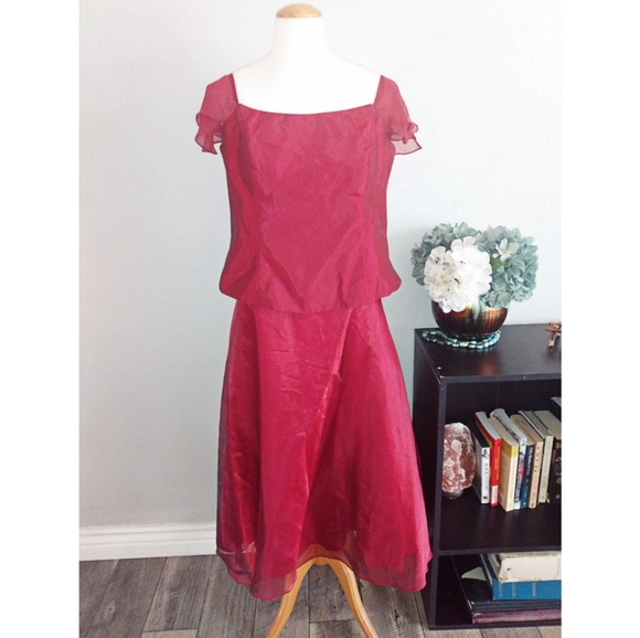 David's Bridal apple red corset short sleeve sz16 - Picture 6 of 7